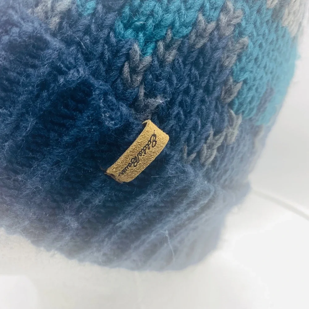 Eddie‎ Bauer Womens Blue Grey Knit Pom Pom Beanie Hat Fleece Lined Winter Cap